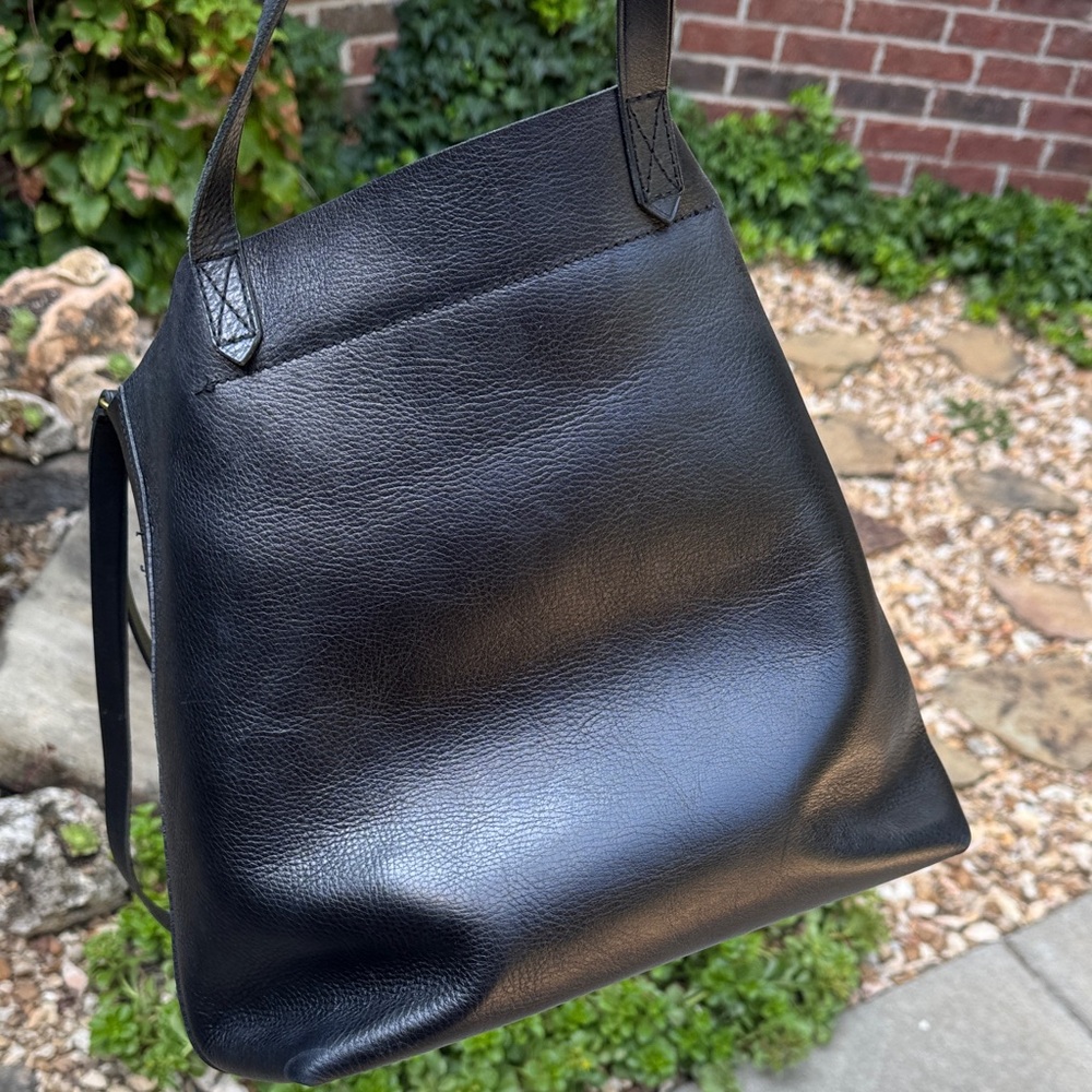 Madewell Midnight Black Tote - Picture 5 of 11